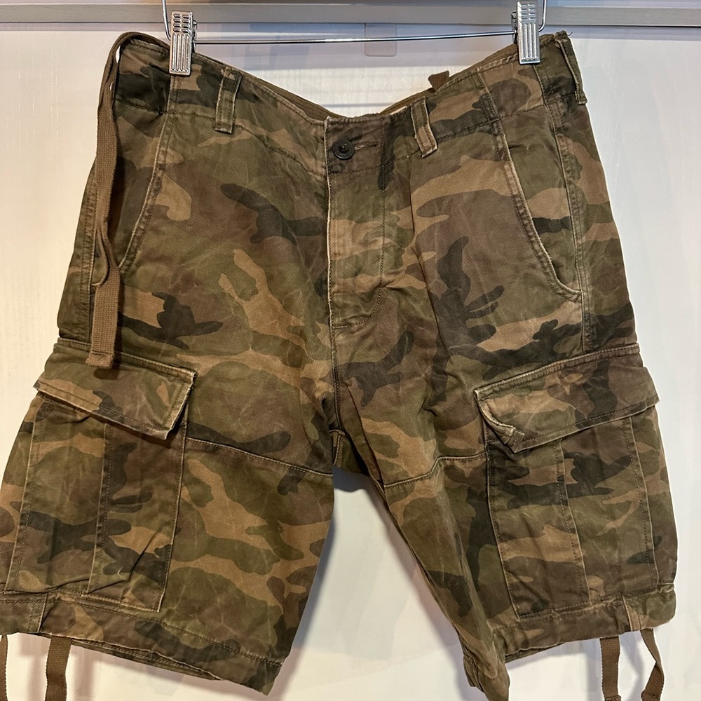 ABERCROMBIE & FITCH VINTAGE STYLE CAMO SHORTS SIZE 29